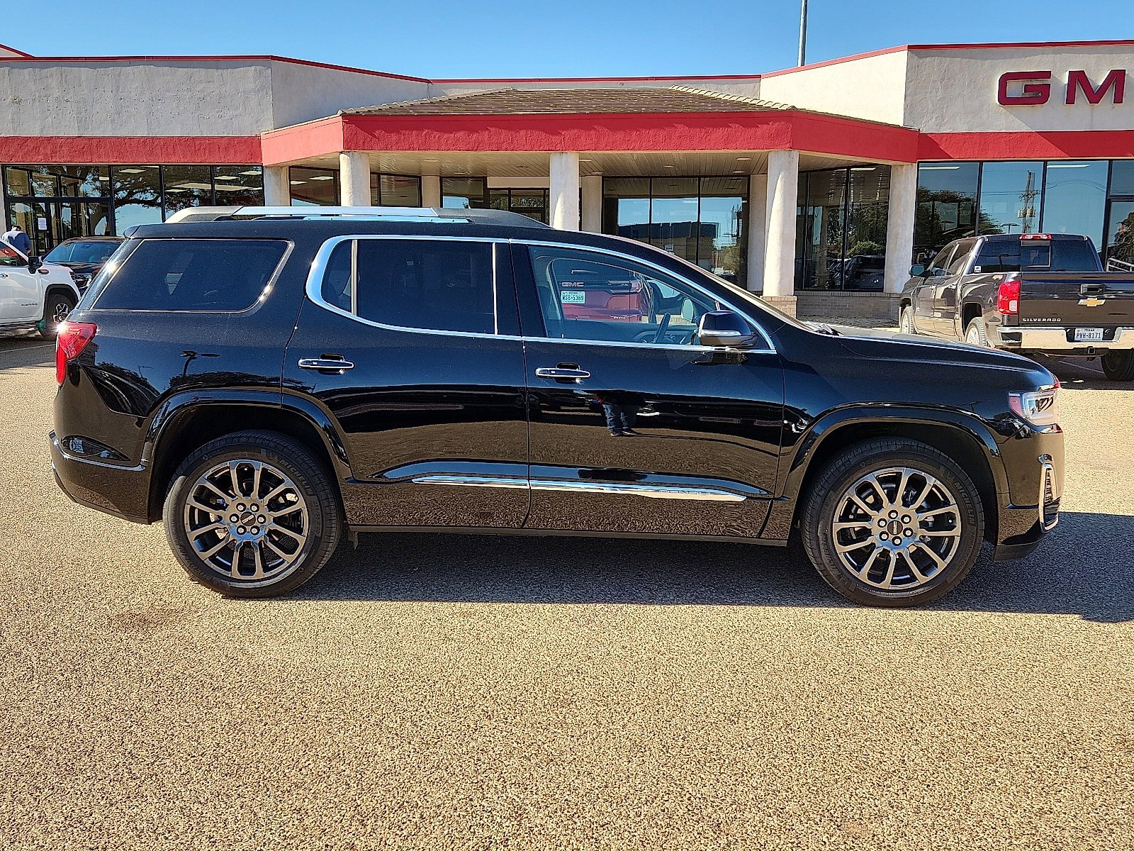 2023 Gmc Acadia Denali photo 4