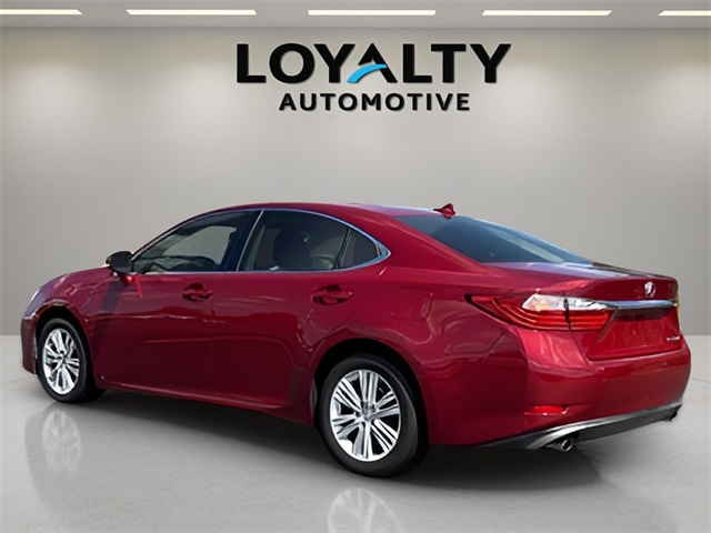 2013 Lexus ES 350 photo 2