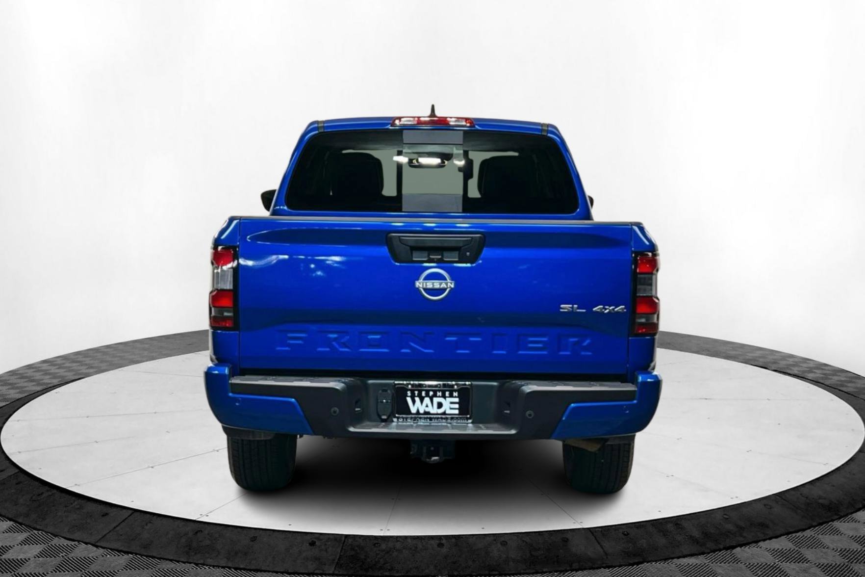 2024 Nissan Frontier SL photo 4