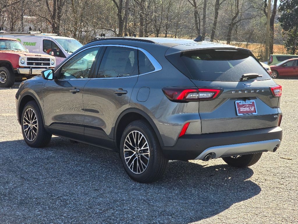 2025 Ford Escape Plug-In Hybrid photo 9