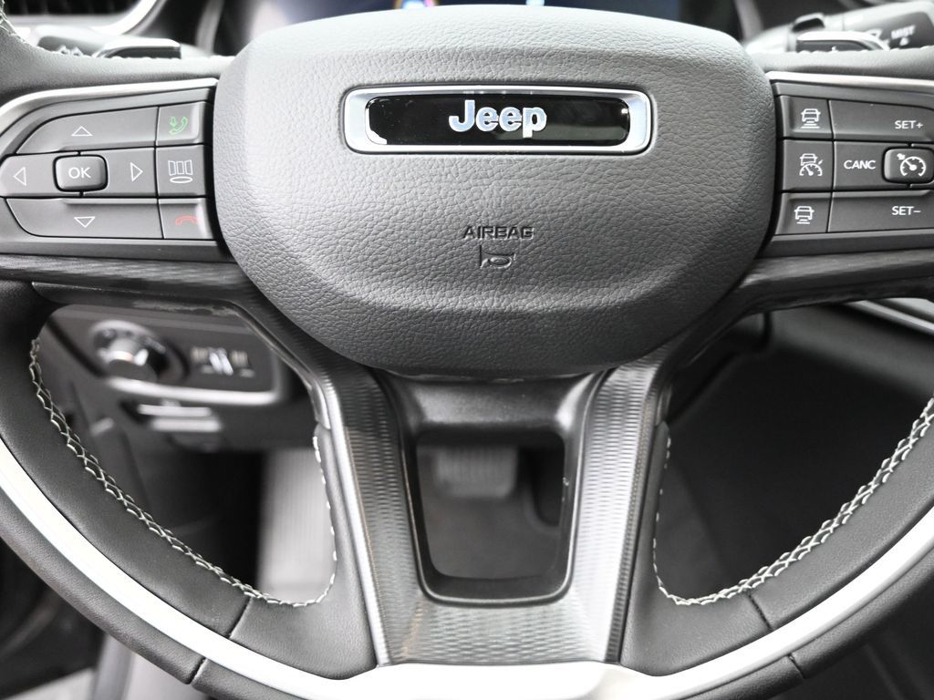 2025 Jeep Grand Cherokee Altitude X photo 12