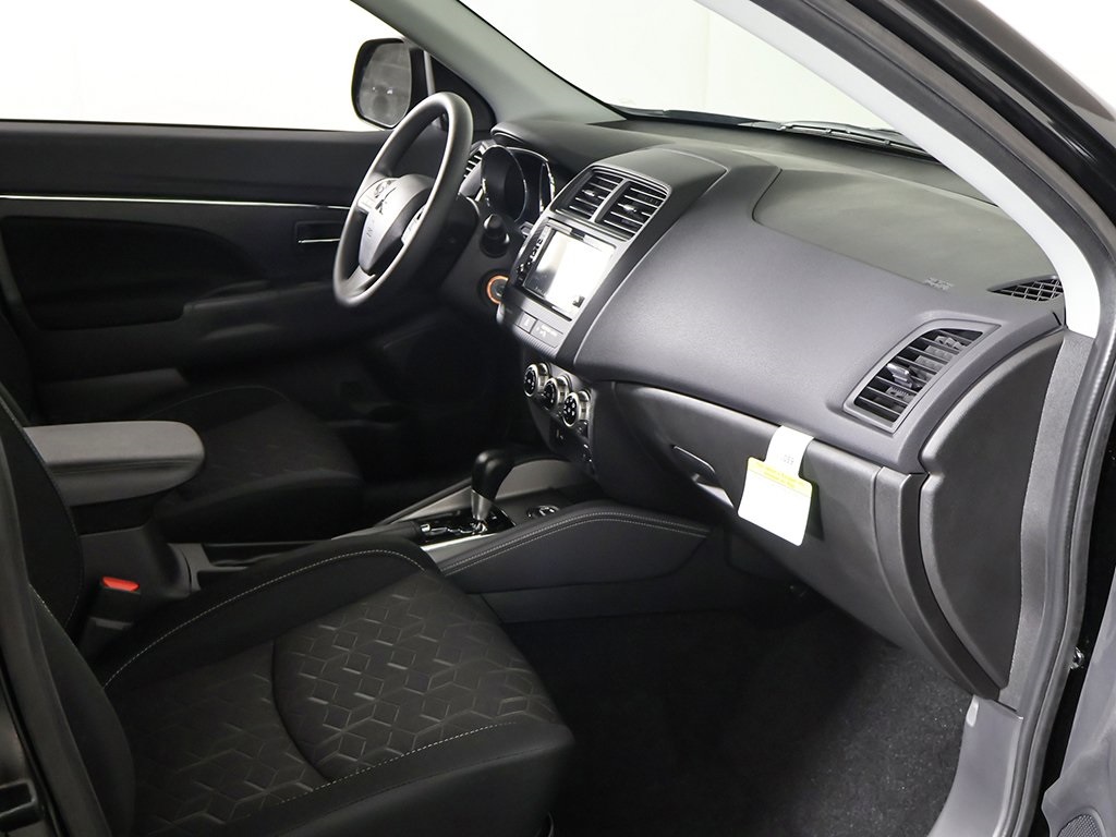 2025 Mitsubishi Outlander Sport ES SE LE photo 16