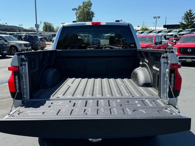 2025 Ford F-150 Lightning XLT photo 6