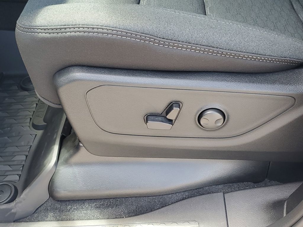 2026 Ram 1500 Sport photo 27