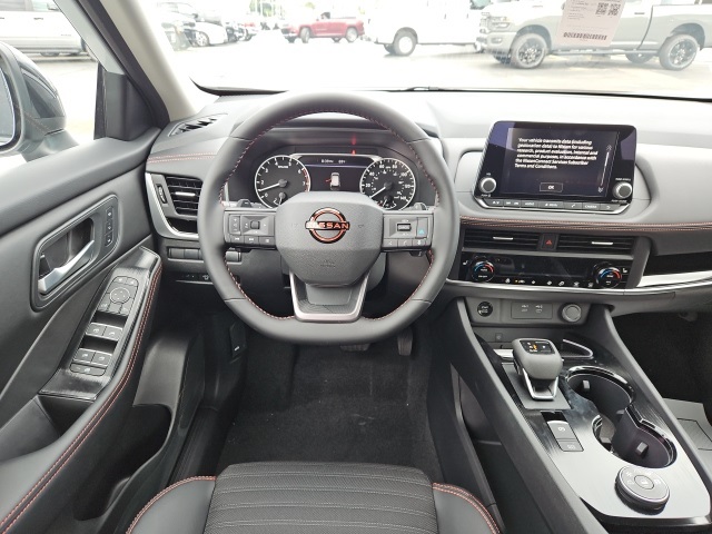 2026 Nissan Rogue SV photo 23