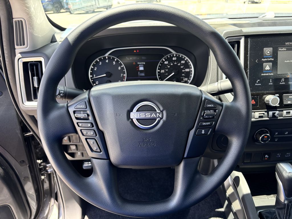 2025 Nissan Frontier SV photo 6