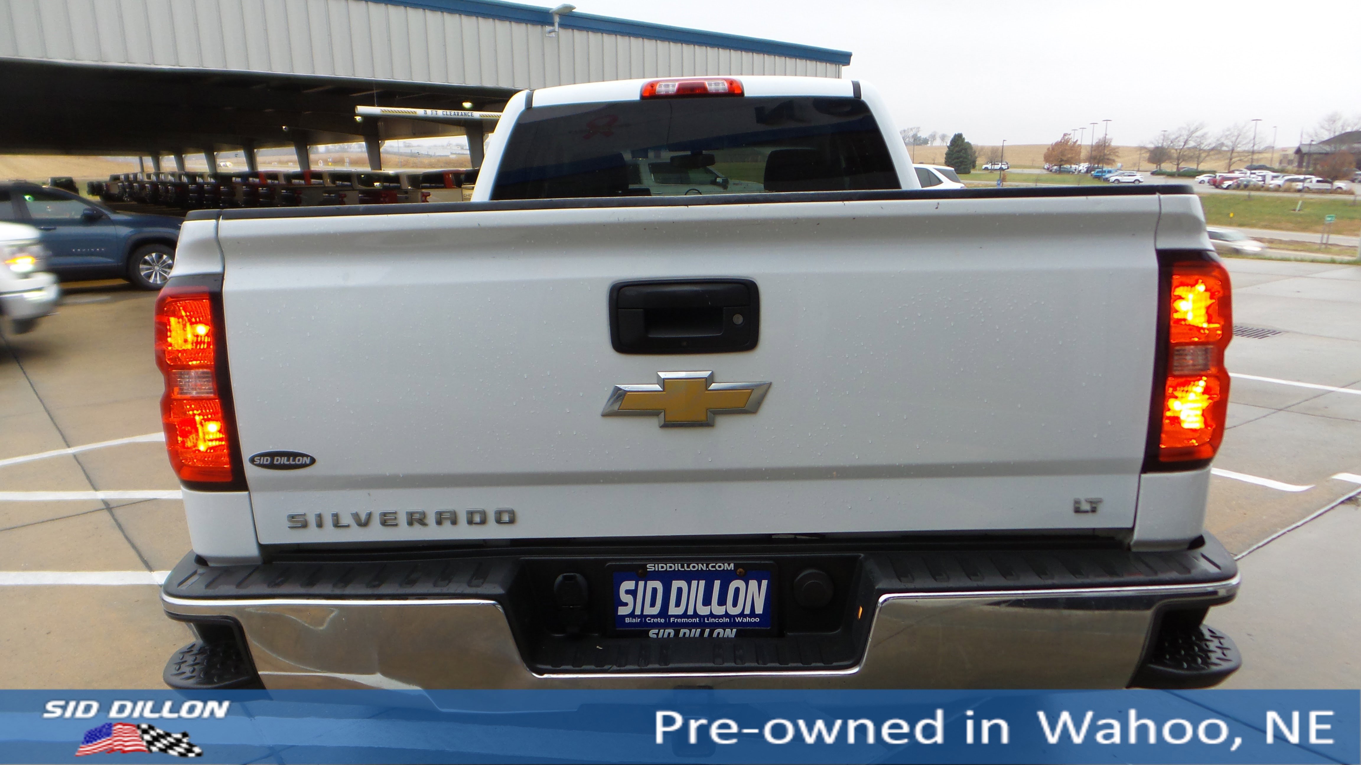 2017 Chevrolet Silverado 1500 LT photo 4