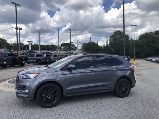2022 Ford Edge ST photo 3
