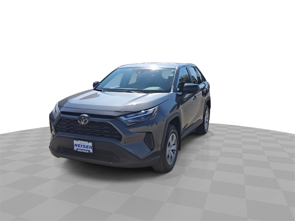 2024 Toyota RAV4 LE photo 3