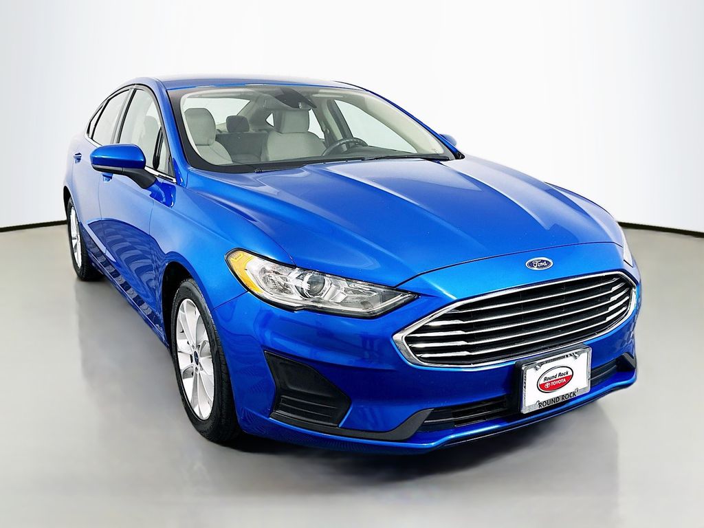 2020 Ford Fusion SE photo 3