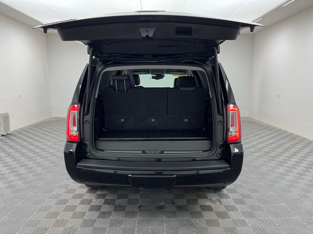2017 Gmc Yukon SLT photo 18