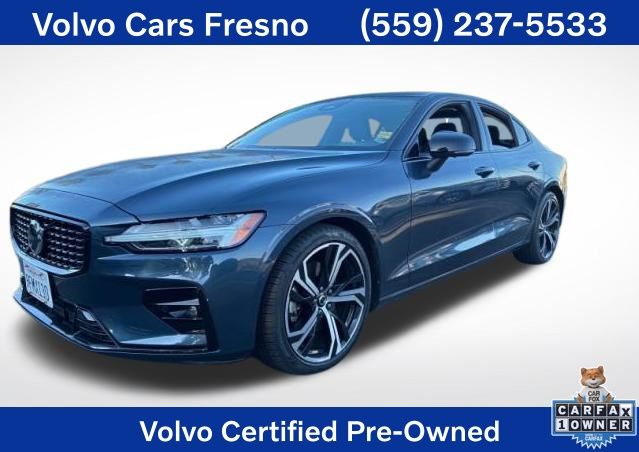 2023 Volvo S60 Plus's photo