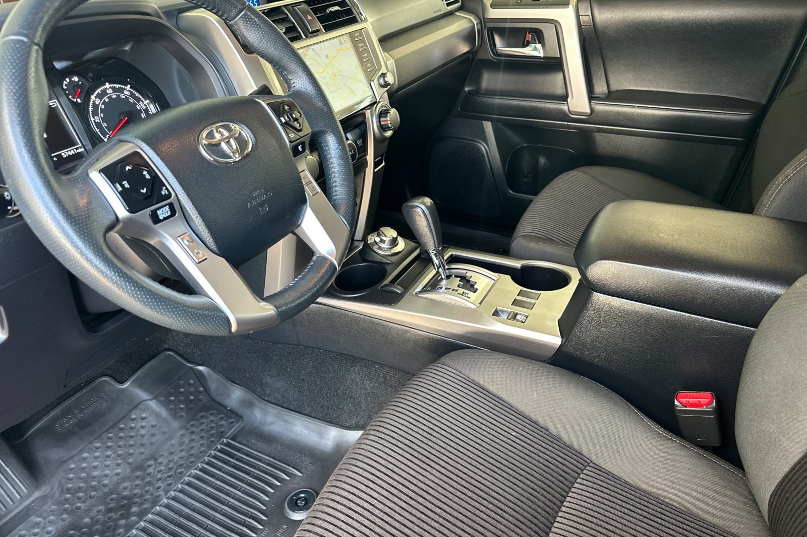 2022 Toyota 4Runner SR5 Trail photo 7