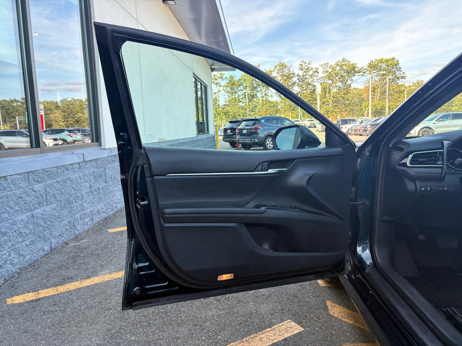 2018 Toyota Camry L photo 25