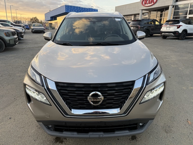 2021 Nissan Rogue SL photo 2