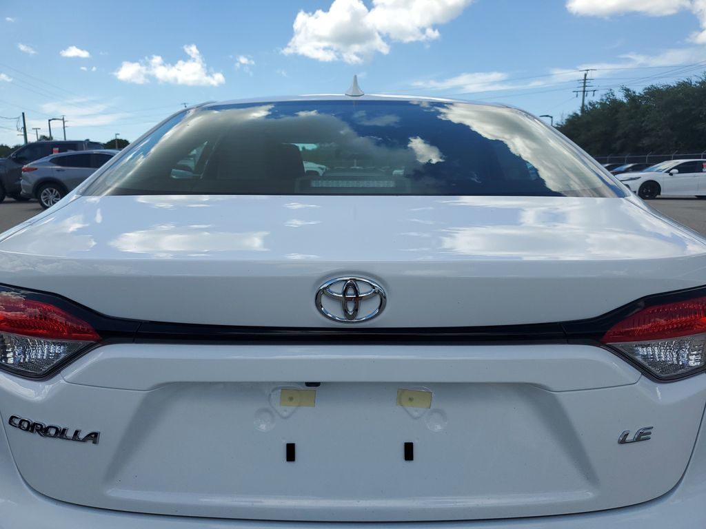 2025 Toyota Corolla LE photo 12