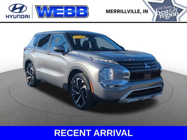 2022 Mitsubishi Outlander SE's photo