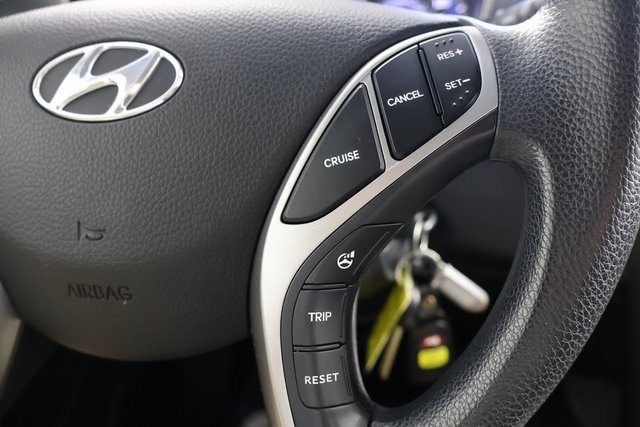 2016 Hyundai Elantra GT Base photo 12