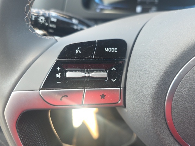 2025 Hyundai Elantra SEL Sport photo 13