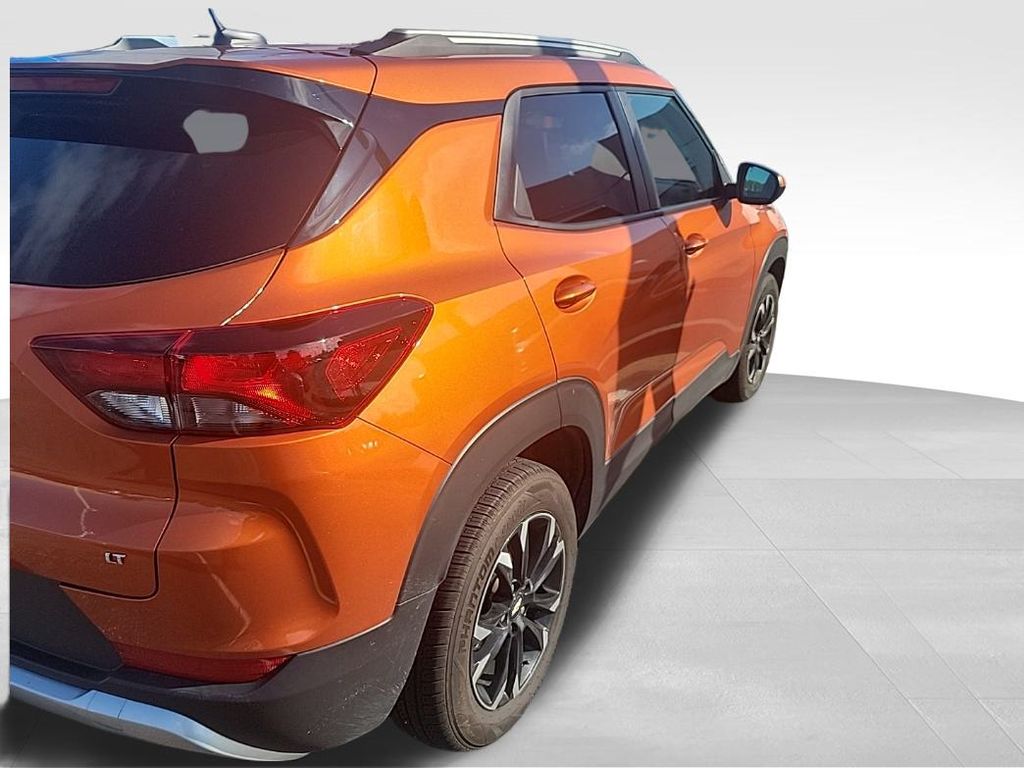 2023 Chevrolet Trailblazer LT photo 3