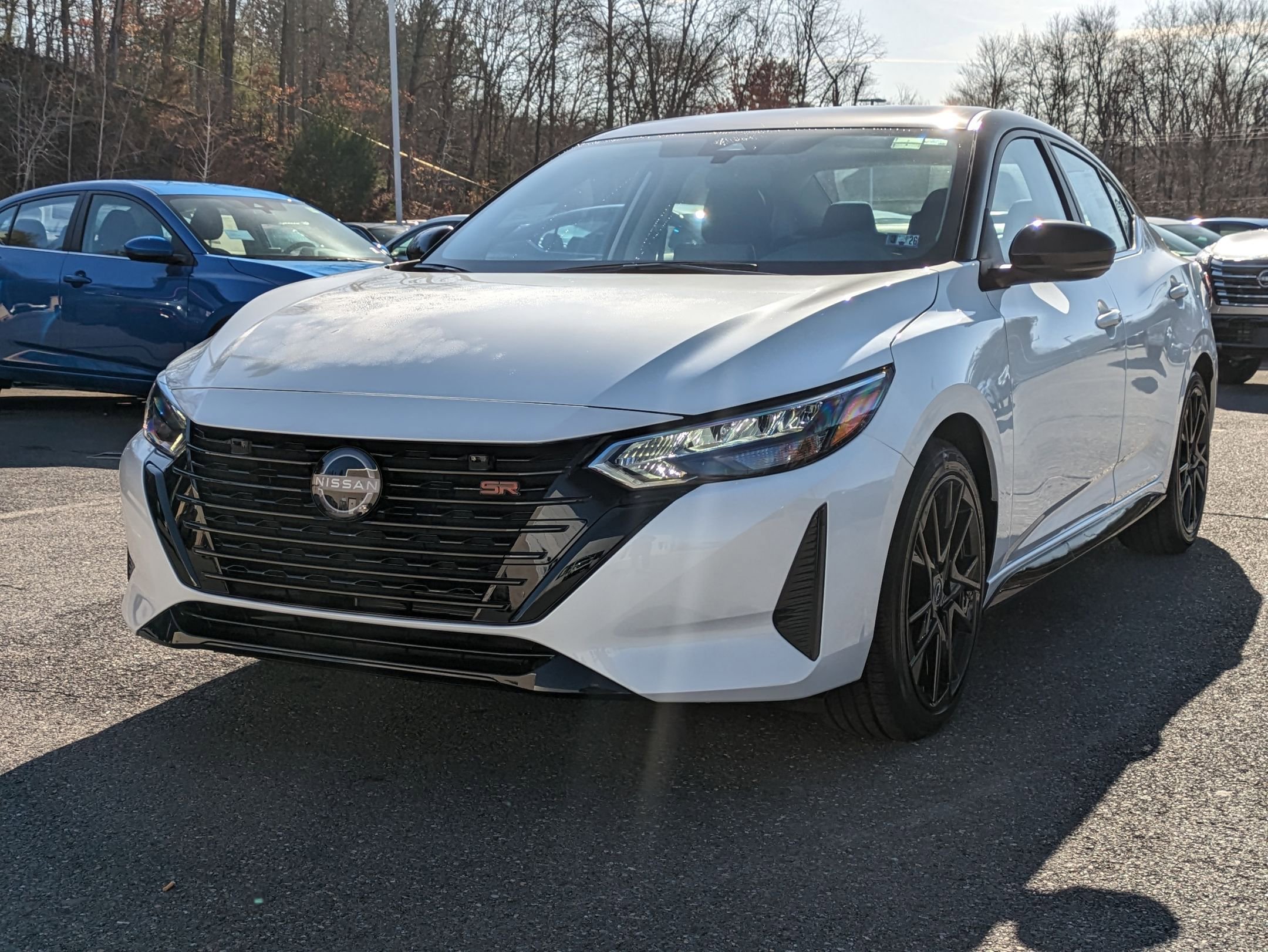 2025 Nissan Sentra SR photo 3