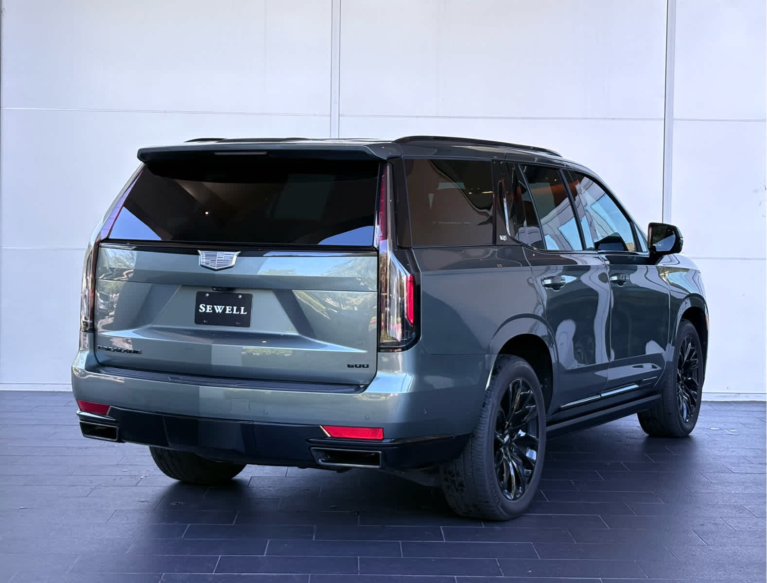 2024 Cadillac Escalade Sport photo 4