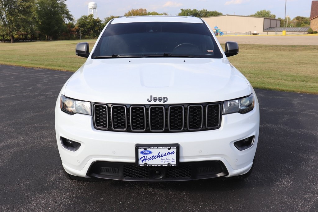 2021 Jeep Grand Cherokee Anniversary Edition photo 4