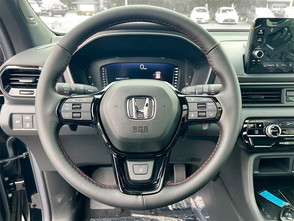 2025 Honda Pilot Black Edition photo 17