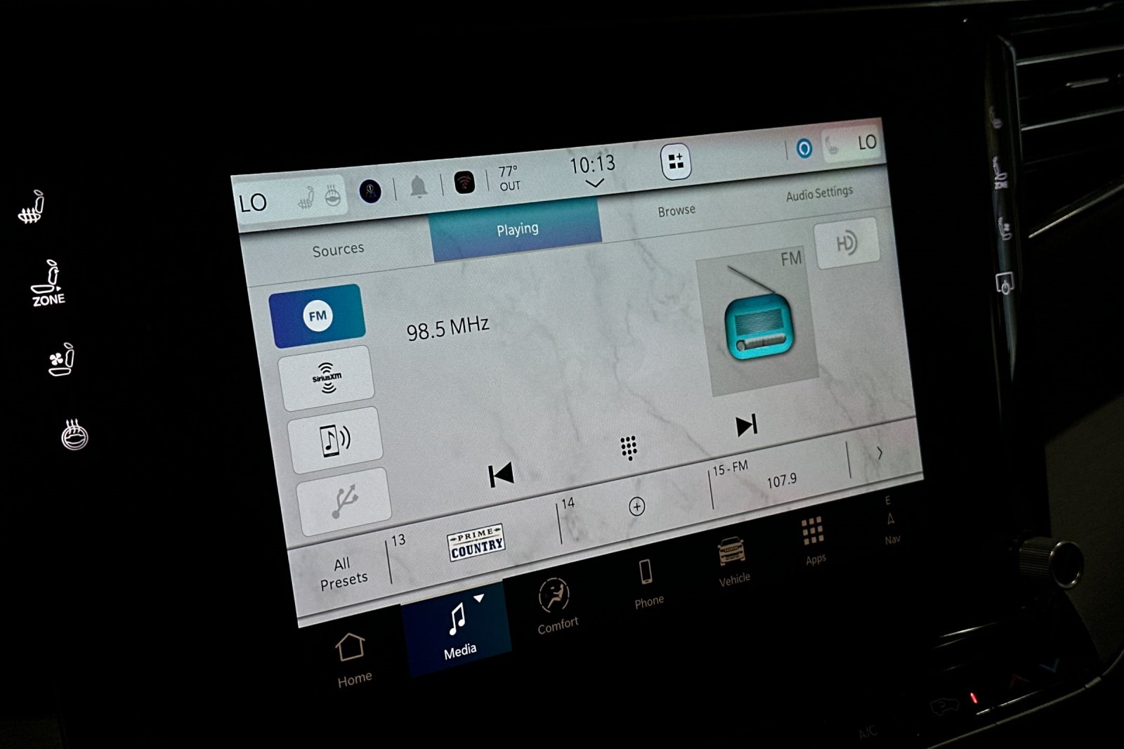 2025 Jeep Wagoneer Base photo 19