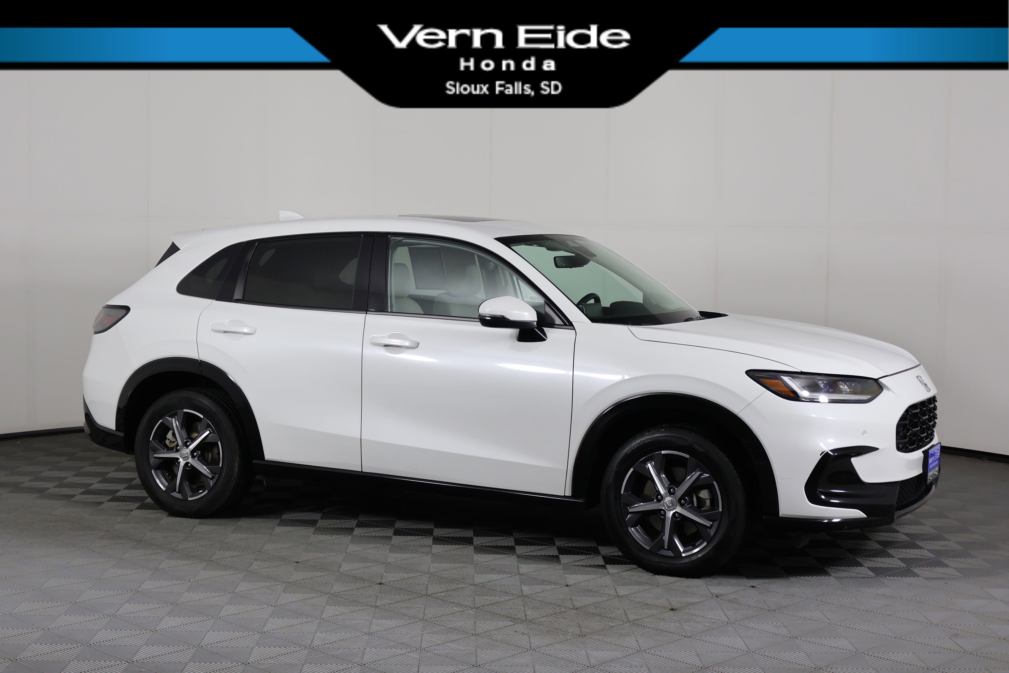 2024 Honda HR-V EX-L's photo