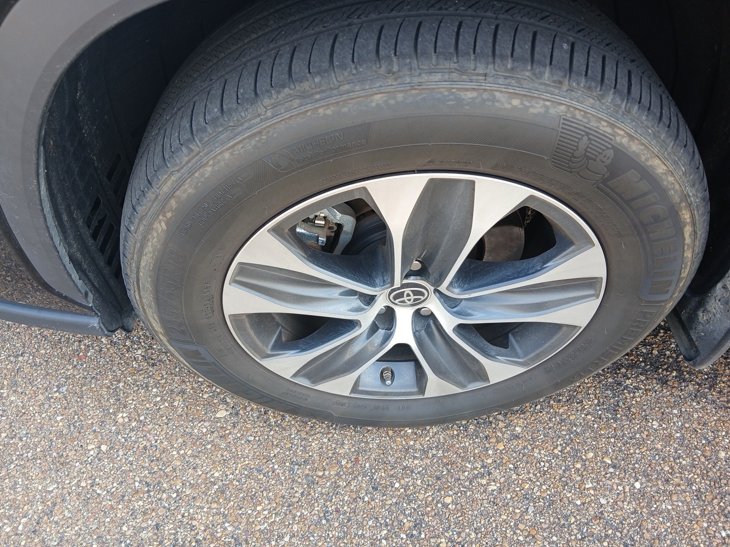 2022 Toyota Highlander XLE photo 4