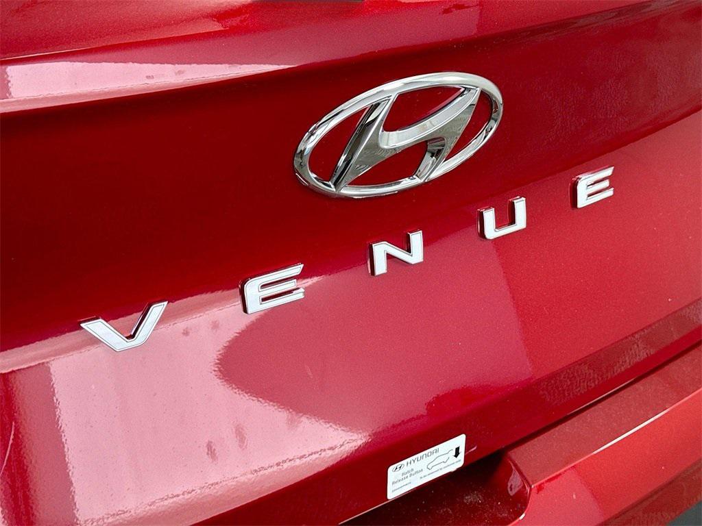 2025 Hyundai Venue Limited photo 16