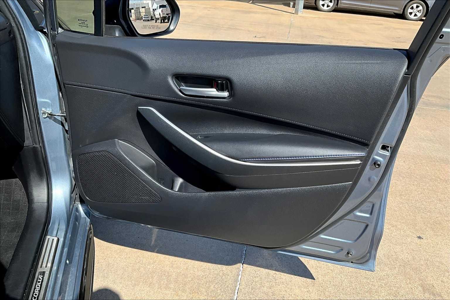 2020 Toyota Corolla SE photo 24