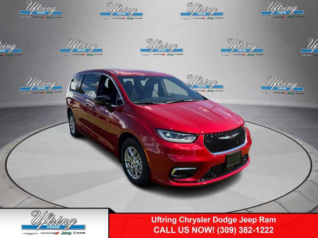 2026 Chrysler Pacifica Select's photo