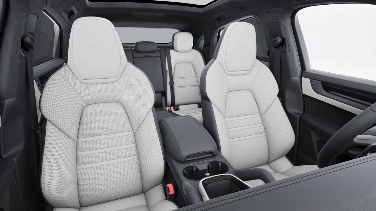 2026 Porsche Cayenne GTS Coupe photo 11