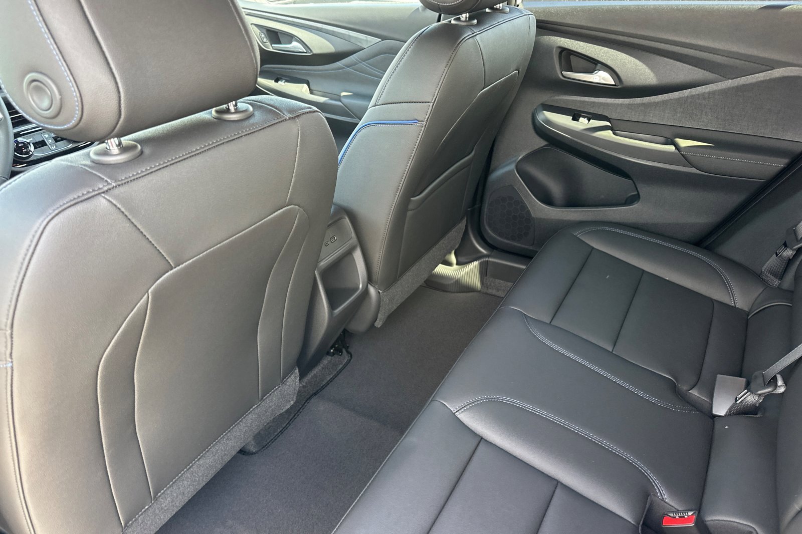 2026 Buick Envista ST photo 10
