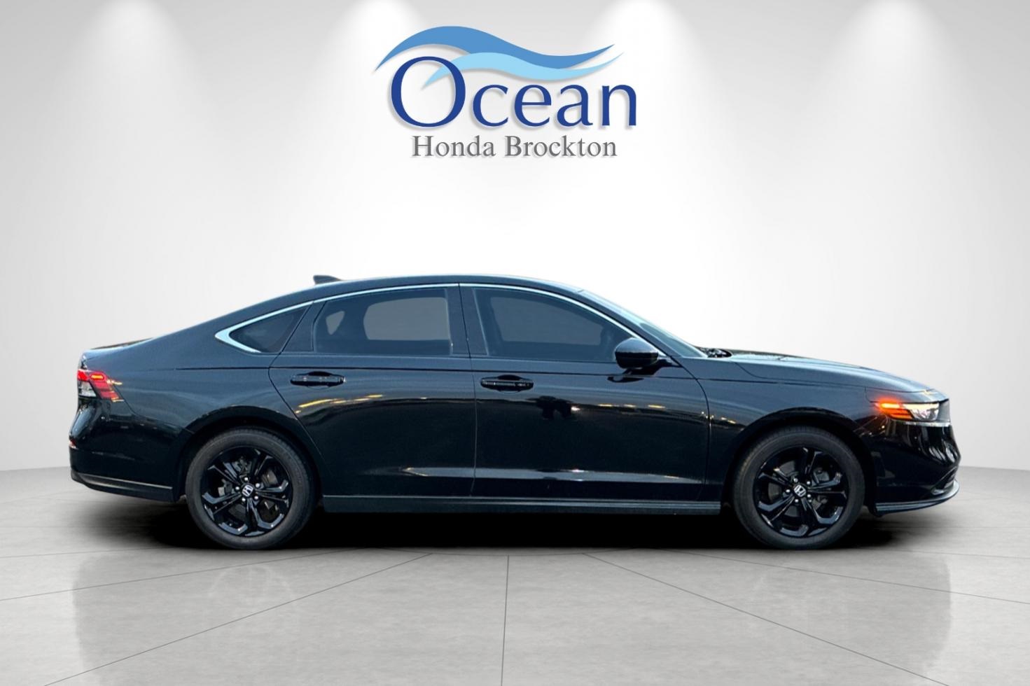 2023 Honda Accord EX photo 2