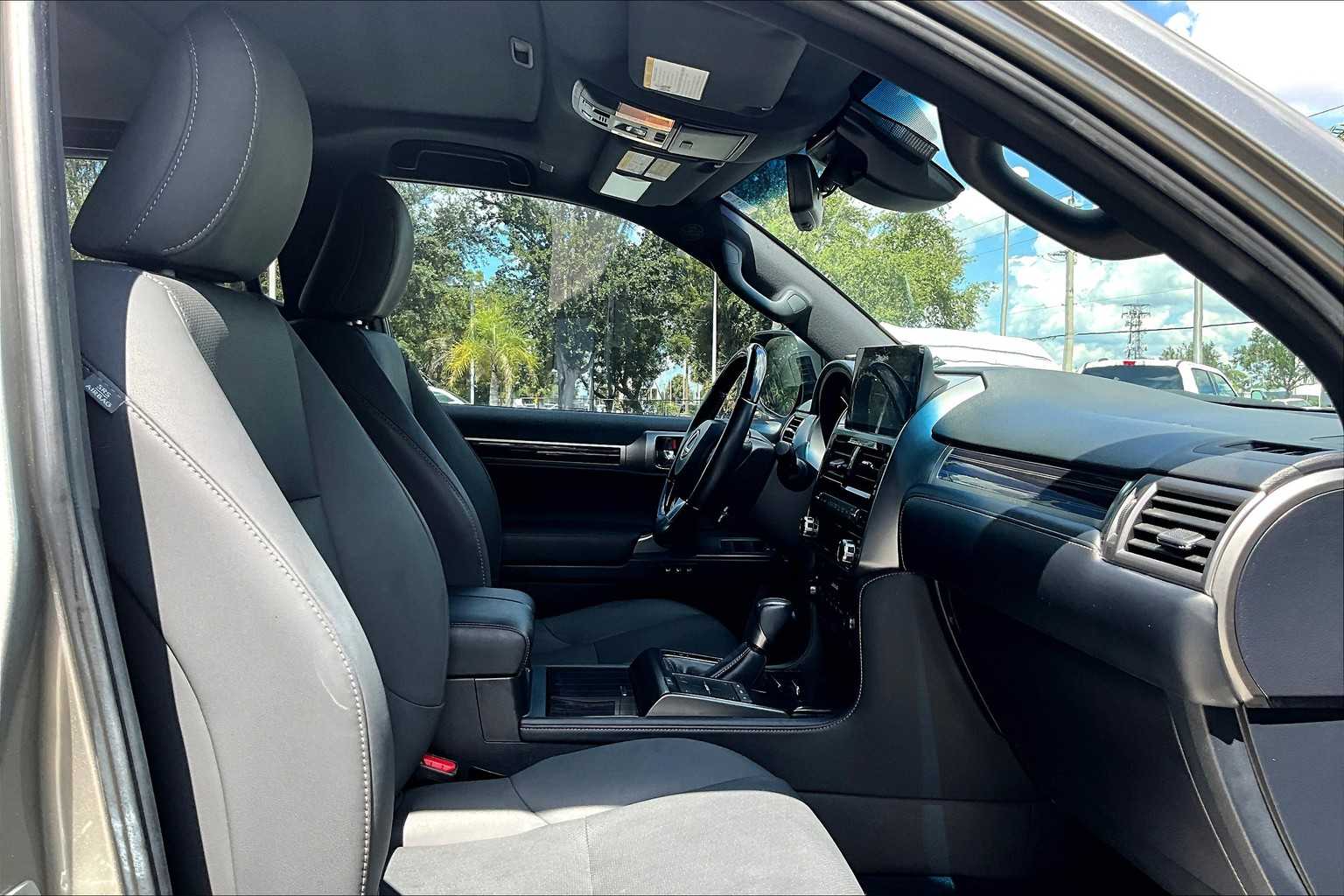 2023 Lexus GX 460 Premium photo 8