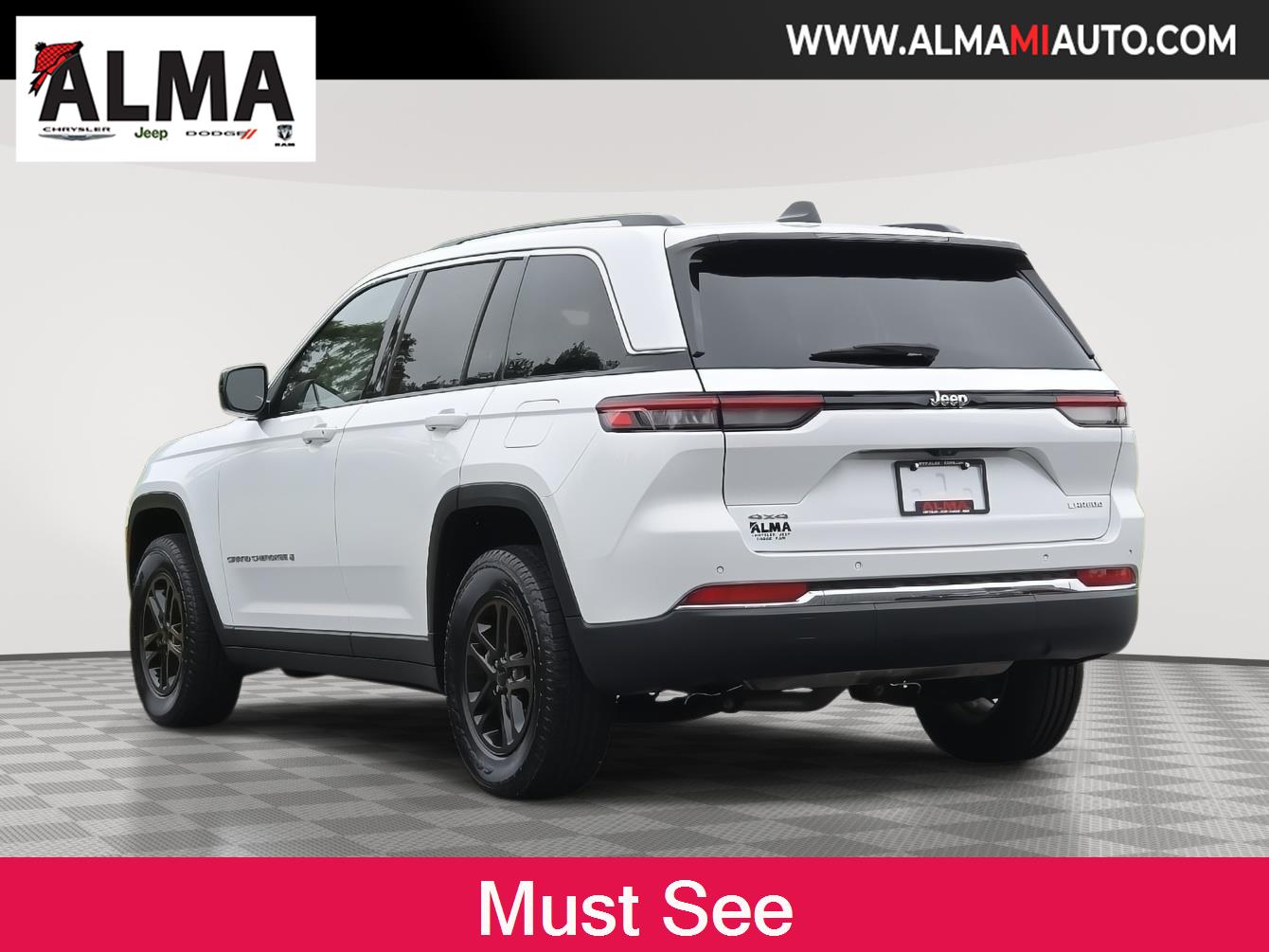 2022 Jeep Grand Cherokee Laredo photo 5