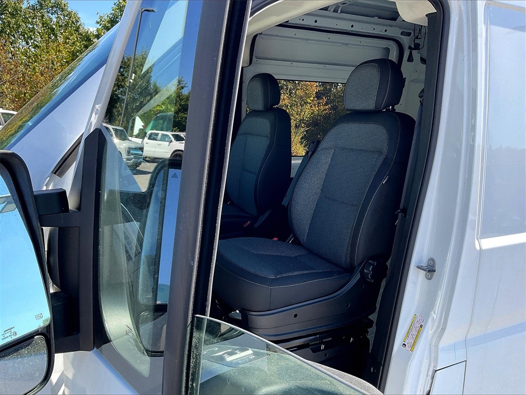 2025 Ram ProMaster 2500 photo 4