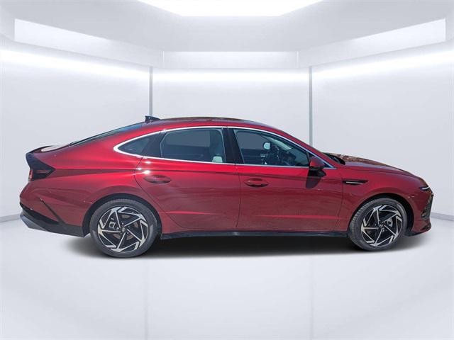 2026 Hyundai Sonata SEL Sport photo 2