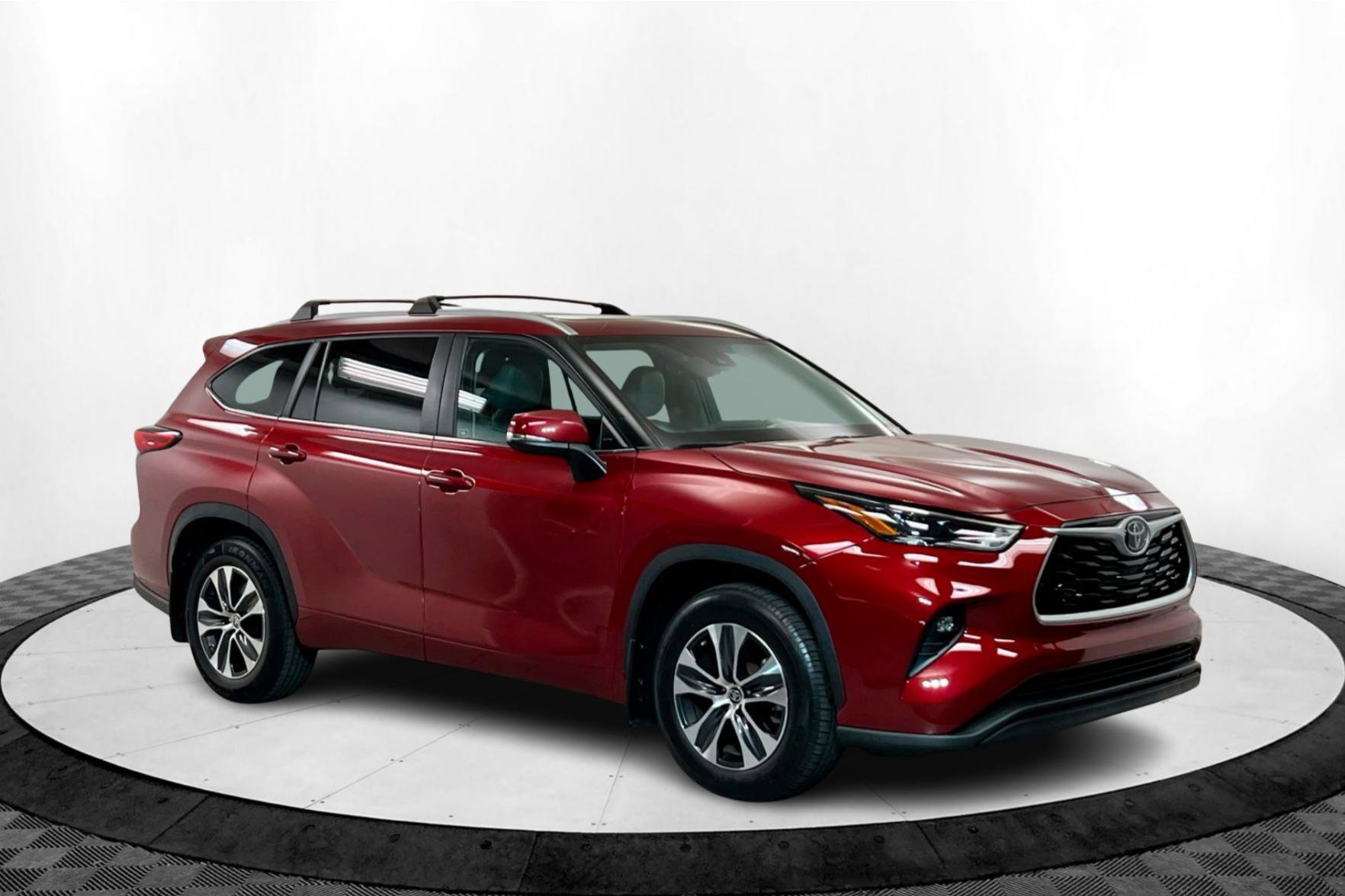 2023 Toyota Highlander XLE photo 7