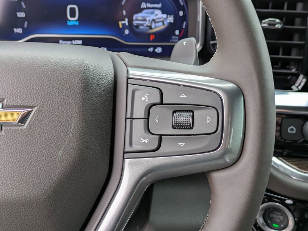 2025 Chevrolet Silverado 1500 LT photo 17
