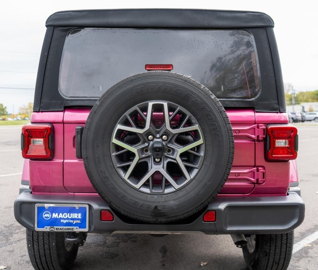 2024 Jeep Wrangler Sahara photo 2