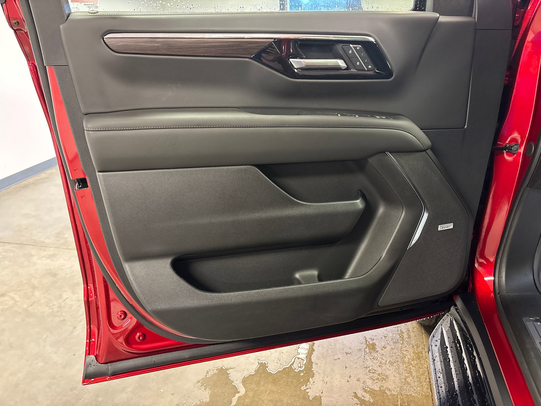 2025 Chevrolet Tahoe LT photo 19
