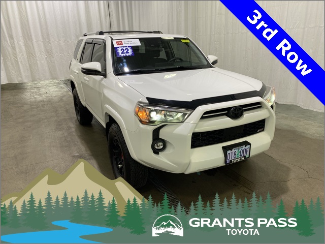 2022 Toyota 4Runner SR5 Premium's photo