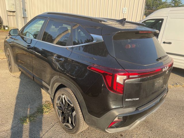 2024 Kia Seltos SX photo 3