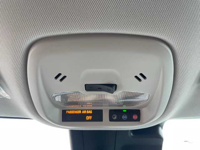 2025 Chevrolet Trax LT photo 25