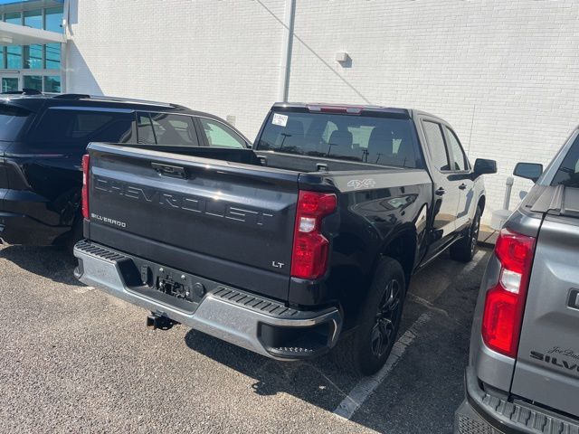 2022 Chevrolet Silverado 1500 LT photo 4