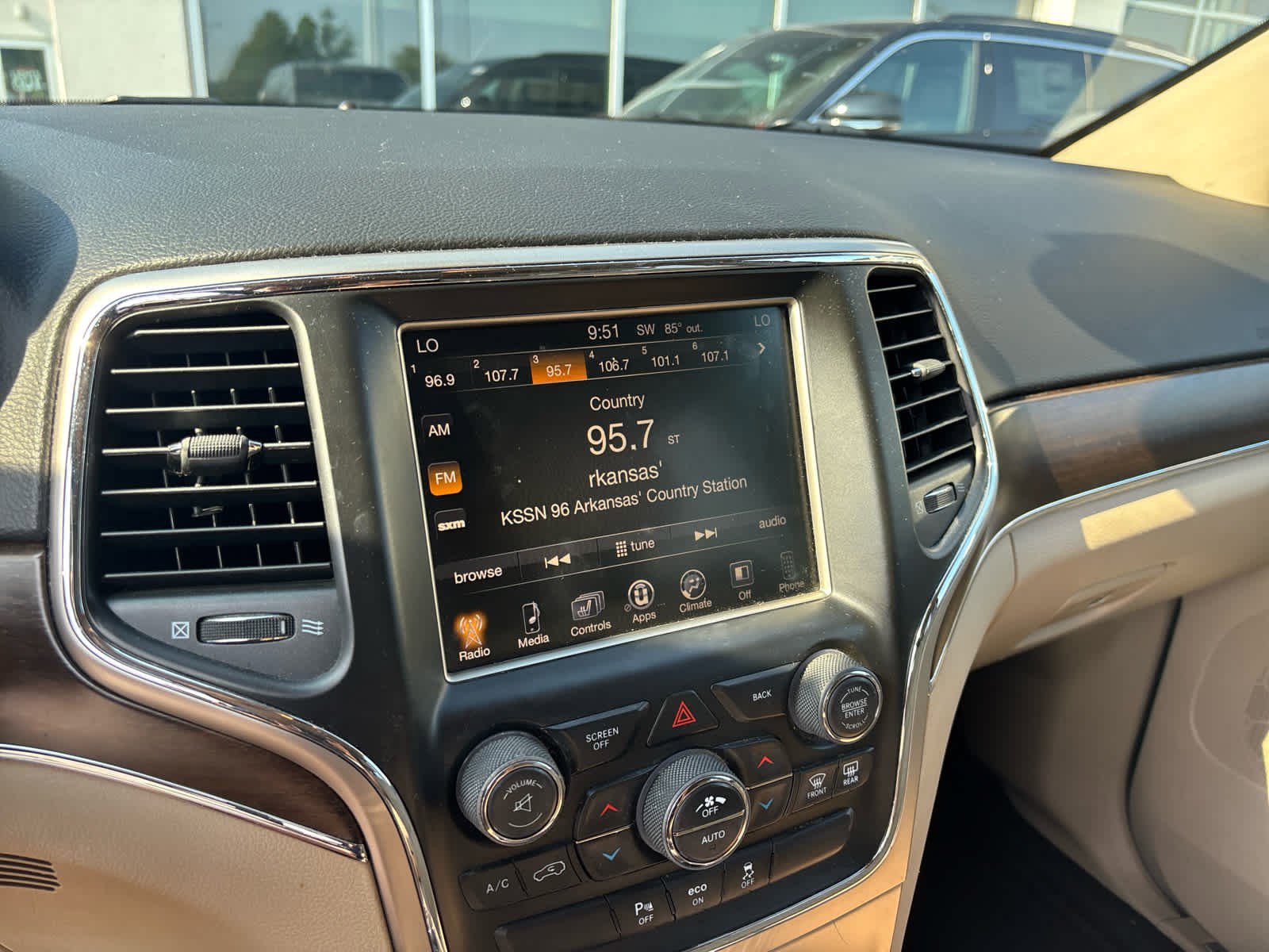 2015 Jeep Grand Cherokee Limited photo 3